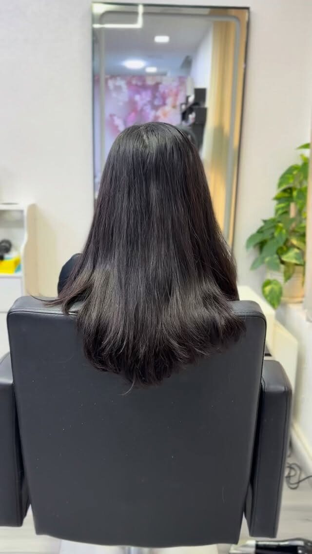 Instagram post from glossnshineladies. This post is in position 11.